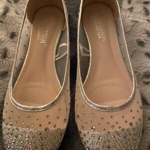De Blossom Collection Women's Sparkling Silver and Beige Flats